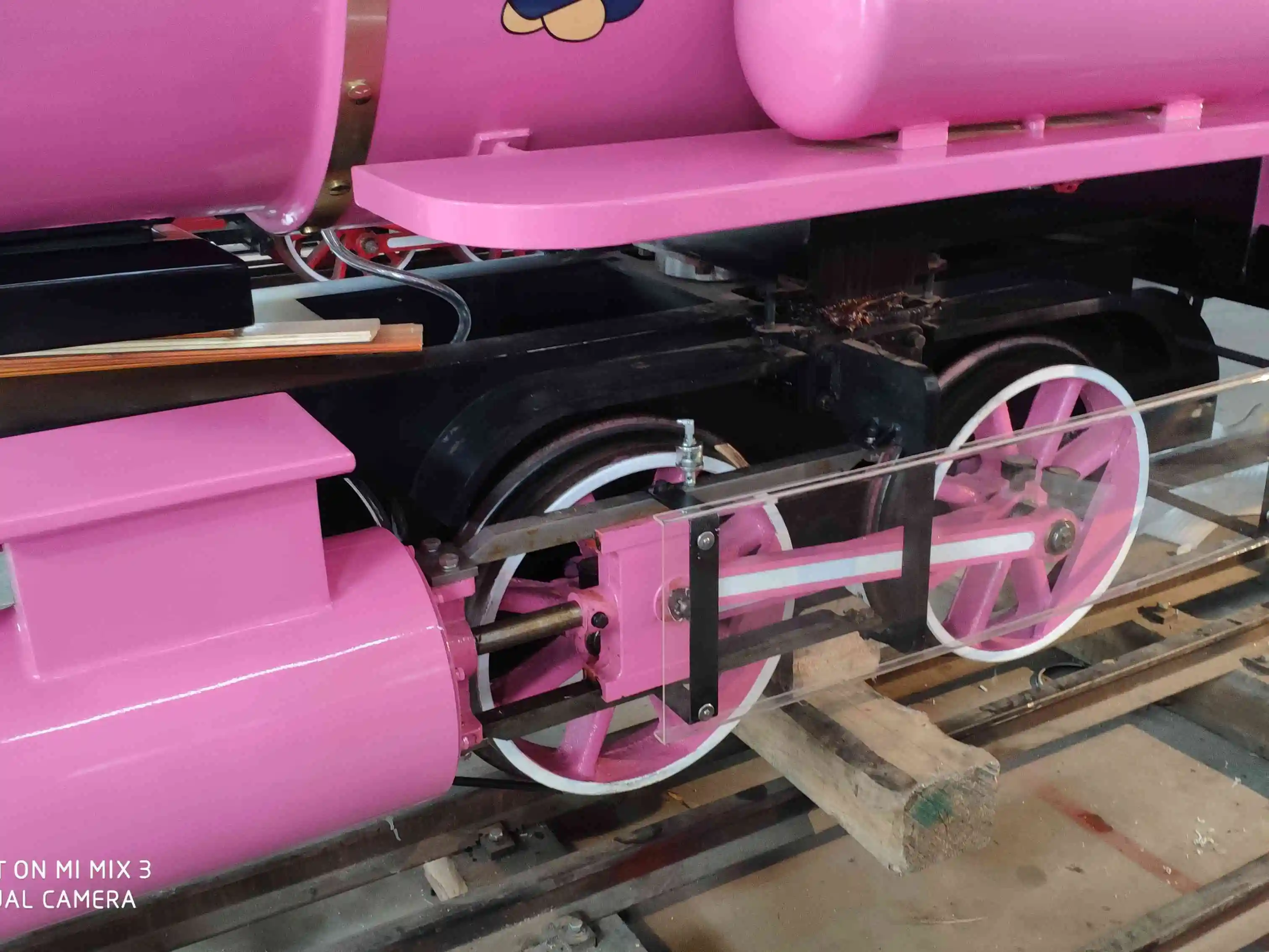 Tren eléctrico de fabricación profesional de China con pista