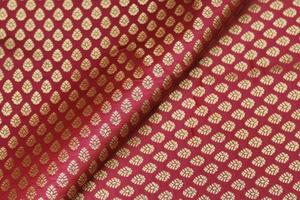 Tissu brocart poly floral abstrait écologique de qualité supérieure avec texture brillante pour robes ethniques et vêtements de créateurs pour filles - Product Image 6