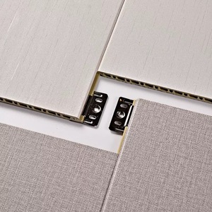 Installation de panneaux en cristal de carbone Panneaux muraux sans soudure imperméables et résistants à l'humidité Panneaux de revêtement mural en bois - Product Image 3