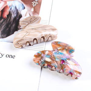 60 couleurs <span class=keywords><strong>2022</strong></span> printemps été <span class=keywords><strong>cheveux</strong></span> griffe femmes en gros mode 9cm gros <span class=keywords><strong>cheveux</strong></span> griffe épaisse coloré cellulose acétate <span class=keywords><strong>cheveux</strong></span> griffe - Product Image 2