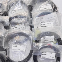 Câble de commande KEYENCE OP-88305 NFPA79 à angle droit 5m pour lecteurs de codes-barres séries SR-2000/SR-1000 OP 88305