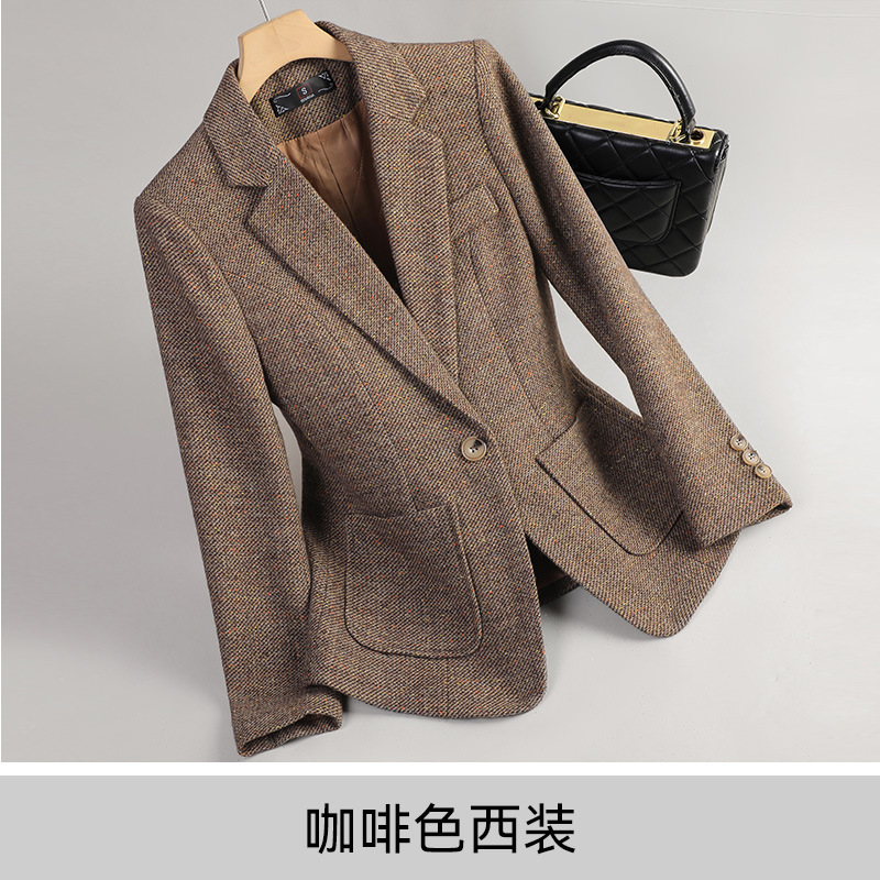 Brown suit with cotton padding