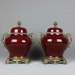 Vase en céramique rouge royal à double anse, de qualité supérieure, fabriqué en four officiel, pour la production de vases et d'ornements en porcelaine haut de gamme, modèle 131. - Product Image 2