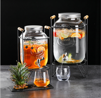 Dispenser Minuman Kaca Desain Klasik Ukuran Besar 4L 5L 8L untuk Air Dingin, Cairan, dan Jus dengan Alas Besi dan Kayu