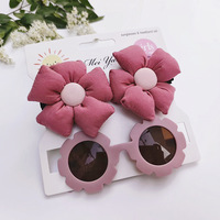 Lot de pinces à cheveux en tissu à fleurs personnalisées pour enfants et lunettes de soleil fantaisie amusantes pour petites filles – Accessoires capillaires en gros