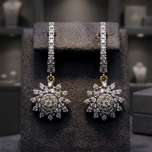 Lujosos pendientes de aro de diamantes naturales de oro amarillo de 14 quilates de 0,75 CTW con gotas florales de resplandor solar brillante en Configuración de pavé y punta - Product Image 1