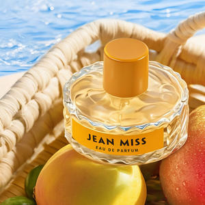 Nouveauté Parfum pour femmes Longue durée Darling Frais et fruité Parfum neutre en spray - Vente en gros Parfum Vietnam - Product Image 4
