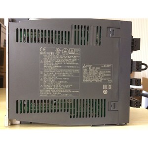 Controlador de Servomotor Mitsubishi MR-J4W3-444B 200/240V, Control Vectorial, IP20, Hecho en Japón - Product Image 1