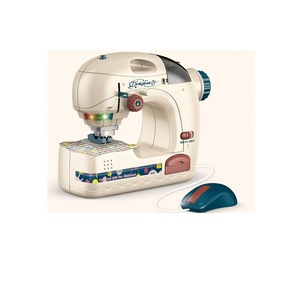Ensemble d'appareils électroménagers à piles pour filles, jouet de simulation de machine à coudre avec lumière pour jeu d'imitation - Product Image 1