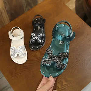 여자 공주 신발 어린이 샌들 새로운 여름 한국 패션 트렌드 비치 신발