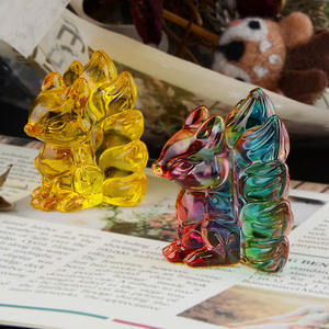 Pièces d'affichage <span class=keywords><strong>de</strong></span> table d'animaux <span class=keywords><strong>de</strong></span> renard à neuf queues en verre créatif pour attirer <span class=keywords><strong>l</strong></span>'<span class=keywords><strong>argent</strong></span> cadeaux en cristal en gros - Product Image 1