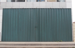 <span class=keywords><strong>Porte</strong></span> pliante <span class=keywords><strong>Porte</strong></span> à tirer moderne Plaque d'étanchéité en acier inoxydable galvanisé pour <span class=keywords><strong>porte</strong></span> patio de magasin entrepôt - Product Image 6