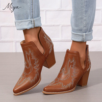 Desain Sepatu Boots Pendek Wanita Terbaru 2026, Gaya Etnik Bordir Bunga, Hak Tinggi Tebal, Bahan PU, Model Koboi Barat