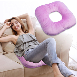 <span class=keywords><strong>Coussin</strong></span> de siège en forme de beignet rembourré pour soulager les douleurs du coccyx et du queue-de-cheval, la récupération post-chirurgicale, et la réduction de la pression lors de la position assise, pour la maison et le bureau - Product Image 1