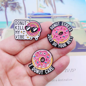 Spilla Personalizzata 'Don't Kill My Vibe', Creativa a Forma di Ciambella, con Scritta in Inglese, in Lega, Accessorio Unico per Gioielli e Regalo - Product Image 4