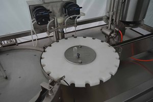 Dyg-2/4 dijital kontrol otomatik içecek dolgu 1ml ~ 10ml kimyasal kozmetik dolum makinesi - Product Image 4