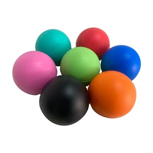 Ballon de massage et de yoga personnalisé avec logo, en caoutchouc naturel et silicone, équipement de relaxation musculaire pour les salles de sport et les centres de fitness - Product Image 3