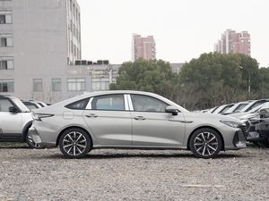 Nuove Tendenze 2026 Chery Arrizo 8 2.0T DCT Intelligente Cinque Posti Nuova Auto Economica in Vendita - Product Image 2