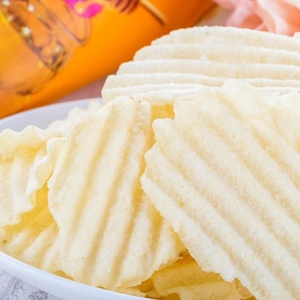 Collations en gros Distributeur Chine Meilleure vente chips de pomme de terre frites grande vague Chips Snack soufflé Saveur de steak 83g Saveur de kimchi - Product Image 4