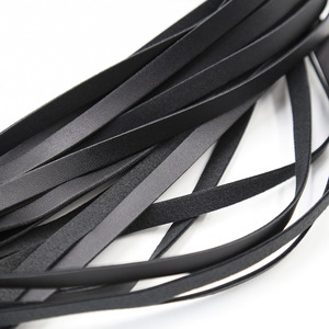 Látigo de juguete para parejas adultas, látigo negro unisex para juegos sexuales, accesorio para bondage, actuaciones en discotecas y escenarios. - Product Image 5