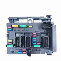 Caja de fusibles B5 adecuada para Peugeot 307, 406, 807 y Citroen C3, C4