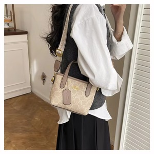 Luxury Elegant fashionable <b>small</b> square bag for women,2026 new vintage print <b>handbag</b>, tote bag, shoulder bag, crossbody bag - Product Image 3