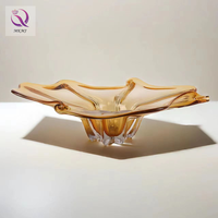Plateau à fruits moderne minimaliste fait main en céramique émaillée, plat décoratif pour fruits secs et bonbons, idéal pour la maison et la table basse en cristal.