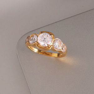 Anillo Clásico de Circonita Blanca en Acero Inoxidable, Joyería para Mujer, Uso Diario, Diseño Geométrico, Estilo de Lujo Ligero - Product Image 4