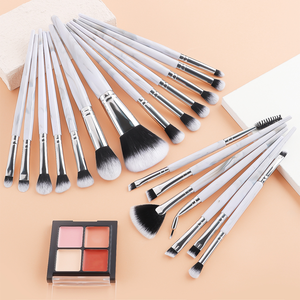 Set de 37 Brochas de Maquillaje que Incluye 20 Brochas, Brocha para Polvo, Brocha para Sombra de Ojos, Rizador de Pestañas, Esponja, Tazón de Limpieza y Borla para Maquillaje Facial - Product Image 2
