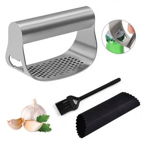 2 in 1 Stainless Steel Manual Garlic Press Mincer Bottle Opener Home Kitchen Gadget Wholesale for Cutting Peeling Metal Tool - Product Image 2