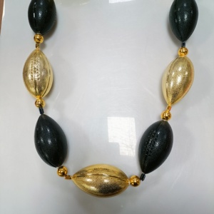 Tùy Chỉnh Màu Đen Và Vàng Bóng Bầu Dục Vòng Cổ Cho Mardi Gras Đảng Trang Trí Cho Kỳ Nghỉ <span class=keywords><strong>Collocation</strong></span> - Product Image 3