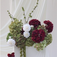 Boule de fleurs artificielles bordeaux et vertes de 40 cm, arrangement floral pour mariage, événement d'automne, centre de table, décoration