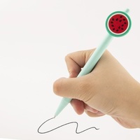 Cartoon Fruit Schattig Creatief PVC Zacht Plastic Pen Koe Olie Fruit Aardbei Macaron Studenten Schrijf Balpen