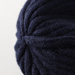 Vente en gros <span class=keywords><strong>de</strong></span> bonnets d'hiver unisexes à revers côtelés couleur acrylique bonnets chauds d'hiver bonnets <span class=keywords><strong>de</strong></span> pêcheur bonnet <span class=keywords><strong>de</strong></span> <span class=keywords><strong>montre</strong></span> court en tricot - Product Image 4