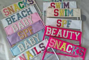 Bolsas de nailon de PVC con cremallera para maquillaje, organizador de viaje, parche de letras transparente y roja, regalo de <span class=keywords><strong>Navidad</strong></span> personalizado, <span class=keywords><strong>2022</strong></span> - Product Image 4