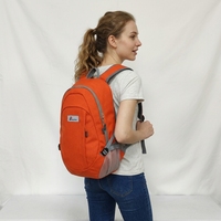 Sac à dos d'hydratation polyvalent en polyester orange durable avec fermeture éclair et dossier ergonomique pour la course à pied