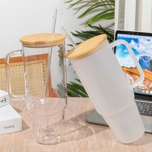 Jarra de Cerveza Clásica Esmerilada de Gran Capacidad con Tapa de Madera y Popote, 1200ml, Transparente, para Publicidad, Regalos, Fiestas, Sublimación, Personalizable, en Stock - Product Image 3