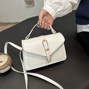 Bolso de Mano de Color Sólido a la Moda, Estilo Coreano Otoño Invierno, Bolso Bandolera Versátil e Informal para Mujer, Accesorio Elegante para el Día a Día - Product Image 4