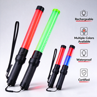 Bâton de signalisation routière LED rechargeable et étanche, lumière rouge clignotante, bâton de signalisation LED 54 cm, durable, bâton de signalisation LED vert et rouge