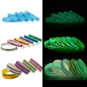 Pulsera de Silicona Luminosa con Logotipo Personalizado, Brilla en la Oscuridad, para Eventos y Fiestas - Product Image 1