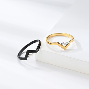 Geometric <b>Titanium</b> Steel <b>Ring</b> <b>Black</b> And Gold Women's Fashion Jewelry Gift Plain Design Small Size - Product Image 1