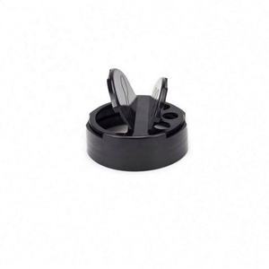 Bouteille d'assaisonnement carrée de 9oz prix d'usine vente en gros pot à épices carré manuel en plastique <span class=keywords><strong>salière</strong></span> et poivrière - Product Image 6