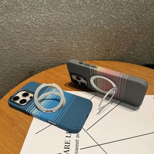 Funda Magnética de Lujo con Carga Inalámbrica para iPhone 17 16 15, Funda de Fibra de Carbono con Soporte para iPhone 16 Pro Max - Product Image 3