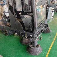 Vente directe d'usine nouvelle balayeuse électrique industrielle automatique pour le travail en plein air tension 48v pour le nettoyage des rues