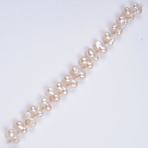 ไข่มุกธรรมชาติรูปทรงบาโรกสีชมพูขนาด7นิ้ว8-11มม. พร้อมไข่มุกน้ำจืดด้านข้าง - Product Image 5