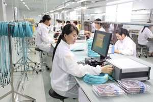 FTTH <span class=keywords><strong>MPO</strong></span> vá dây giá 8 12 24 lõi OM3 OM4 sợi quang nam nữ kết nối MTP vá dây - Product Image 6