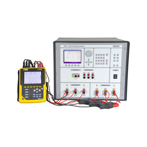 Calibrateur d'énergie monophasé Meatest M133C, testeur de sortie de tension et de courant monophasé - Product Image 2