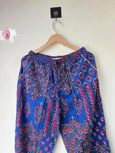 Conjunto de Pijama Estampado Vintage Único y Elegante de la India, Ropa de Dormir Unisex, 100% Algodón, Suave y Cómodo, Hecho a Mano - Product Image 3