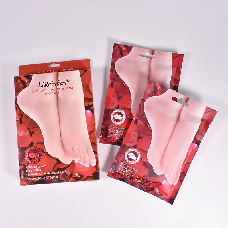 Masque exfoliant pour les pieds à la rose