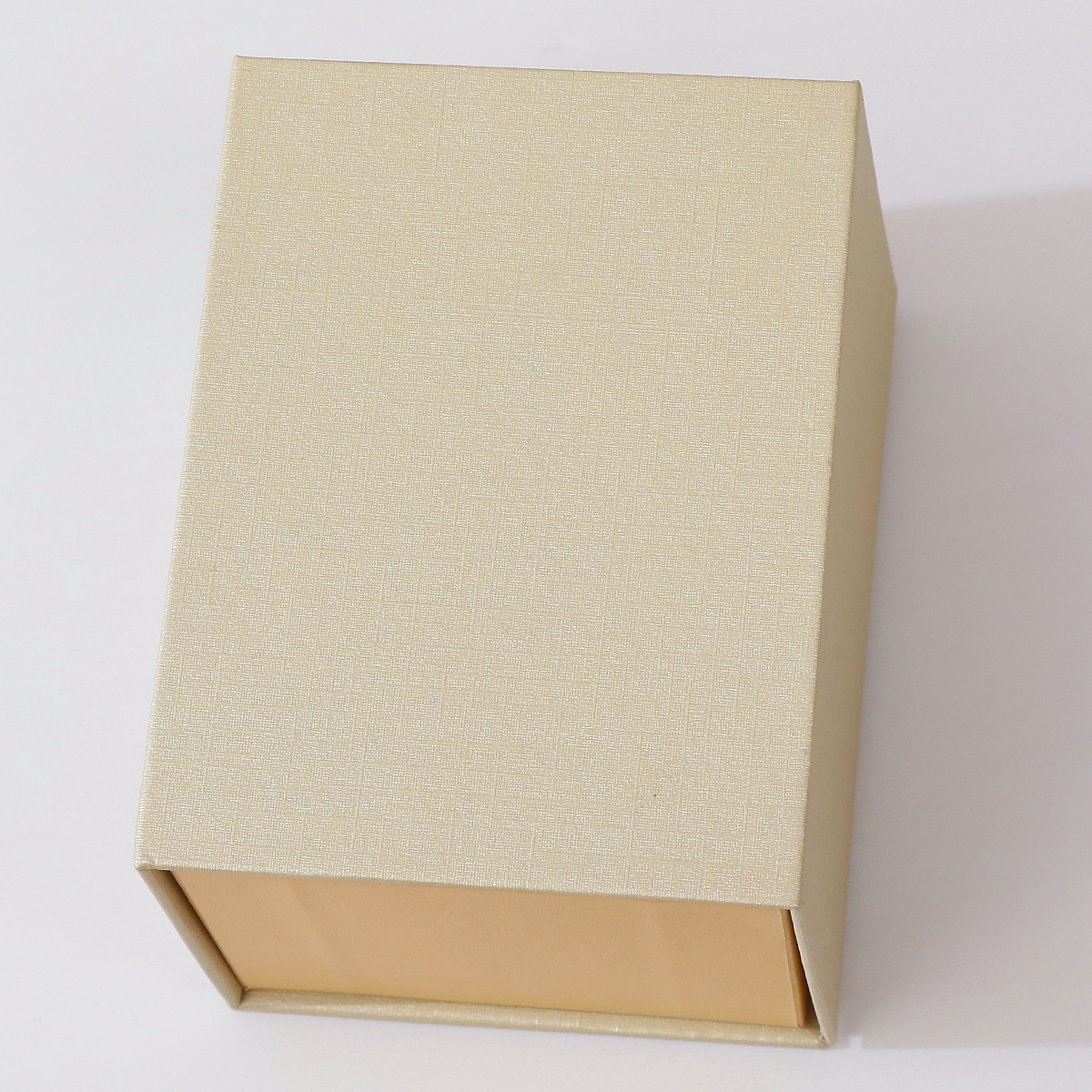 Beige yellow 7.8*10.5*6.8cm,100g